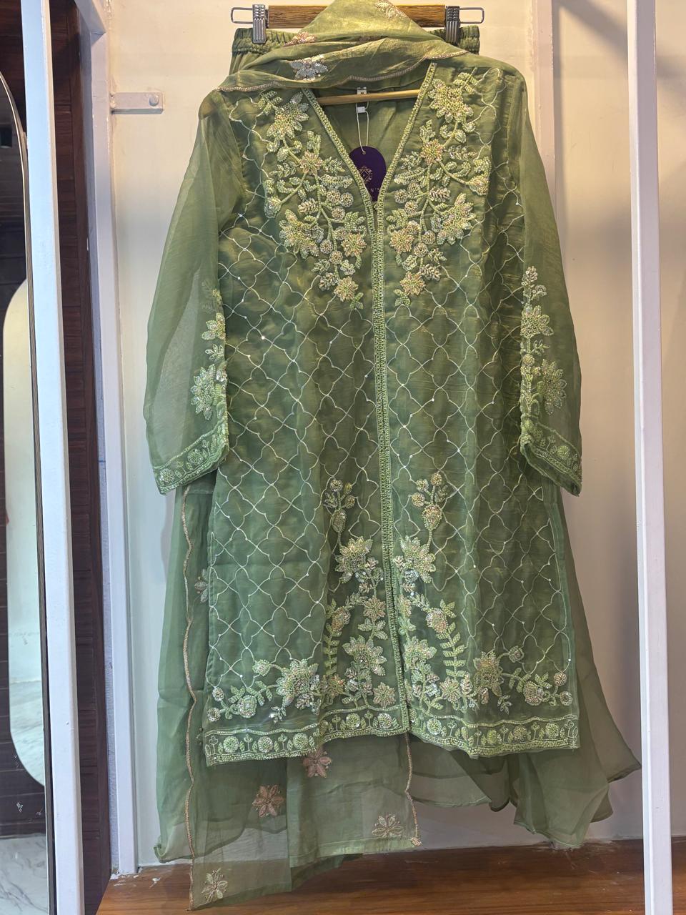 Hari Phulkari.2