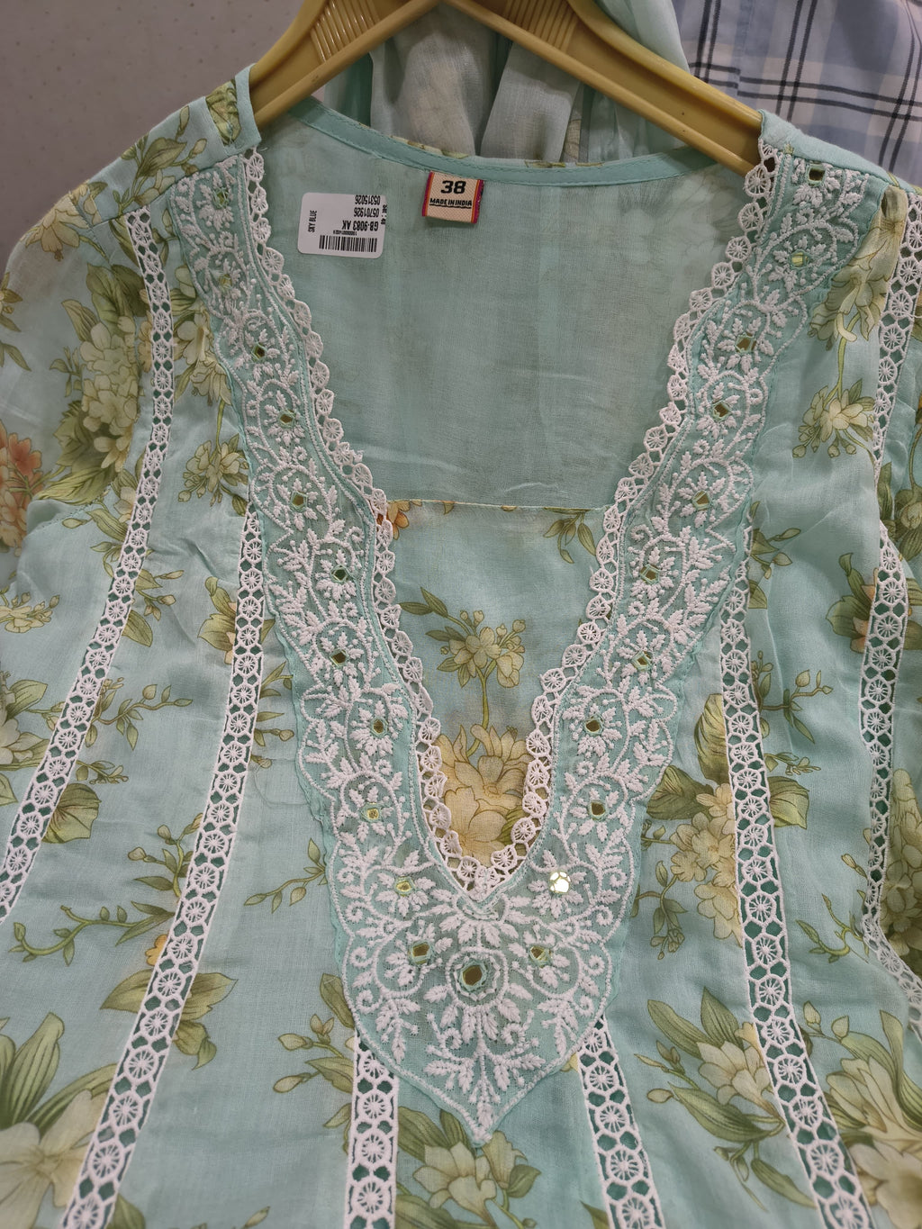 Sayesha Floral .36